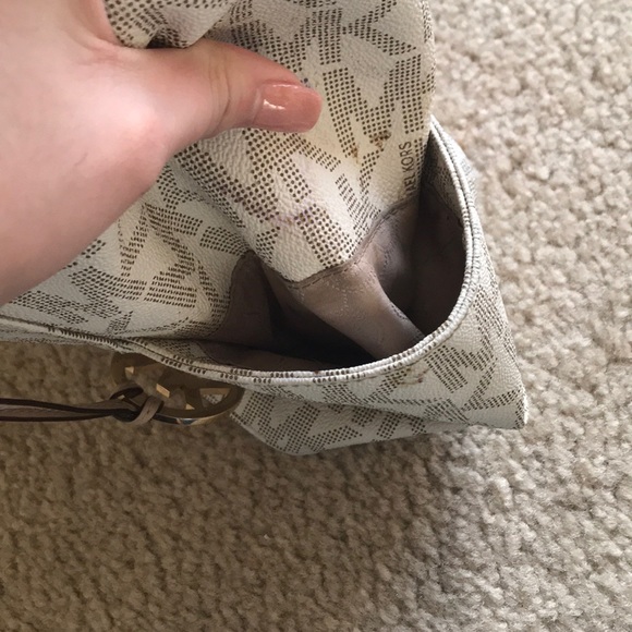 Micheal Kors Bag - Picture 8 of 8